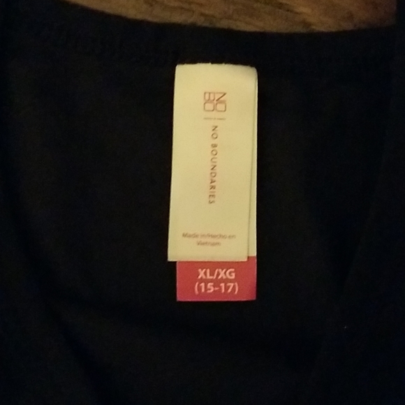 NWOT no boundaries tee. Very soft material. - Picture 2 of 3